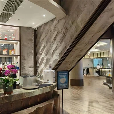 Painéal Balla Maisiúil Cloch Muisiriún